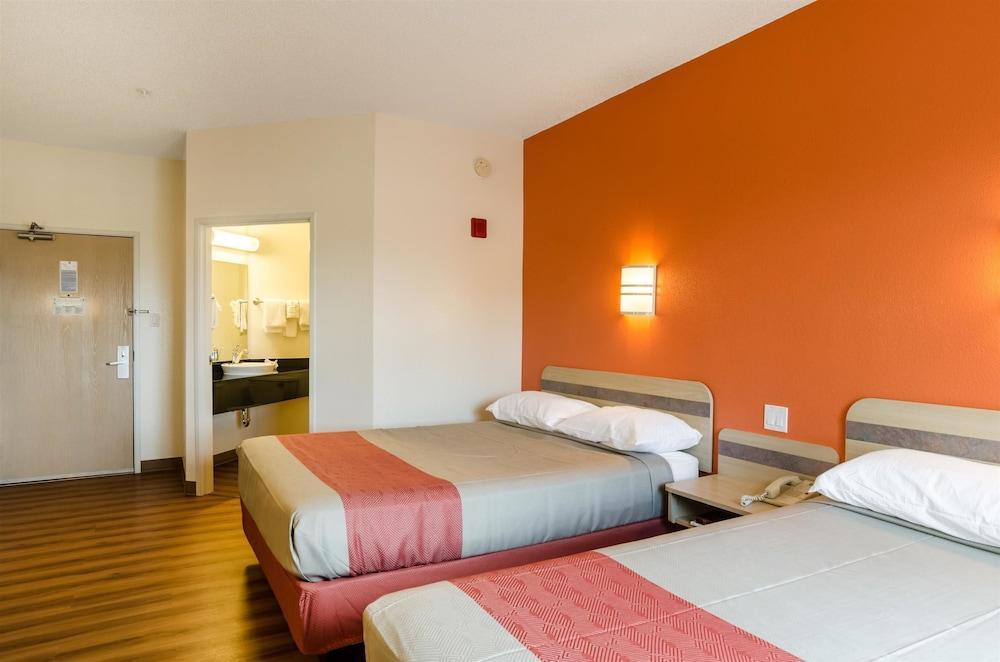 Baymont By Wyndham Sheridan Esterno foto