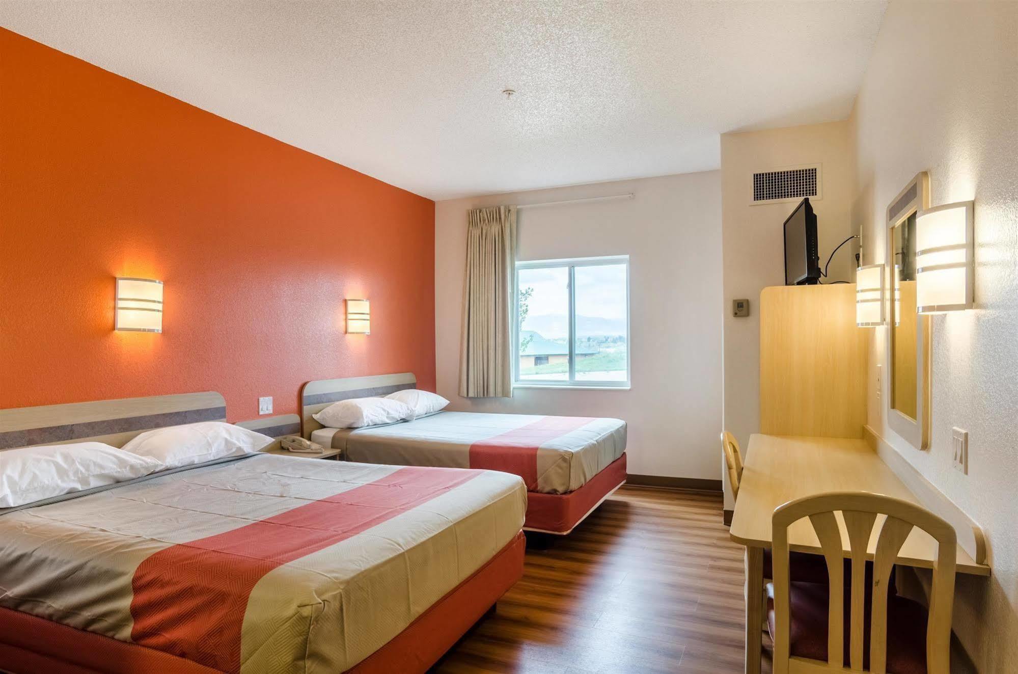 Baymont By Wyndham Sheridan Esterno foto