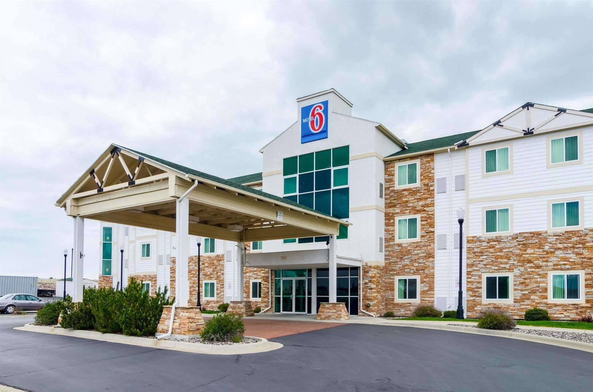 Baymont By Wyndham Sheridan Esterno foto